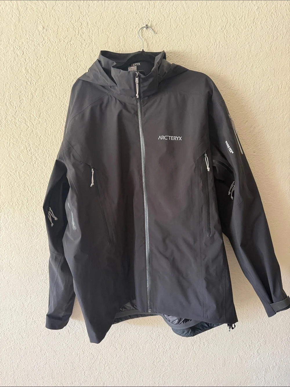 Vintage Arc’teryx Men’s GORE-TEX Technical Shell Jacket XXL Black